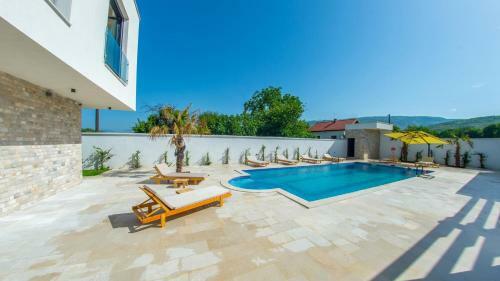 Luxury Villa Buna Palace