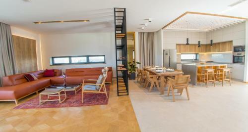 Luxury Villa Buna Palace