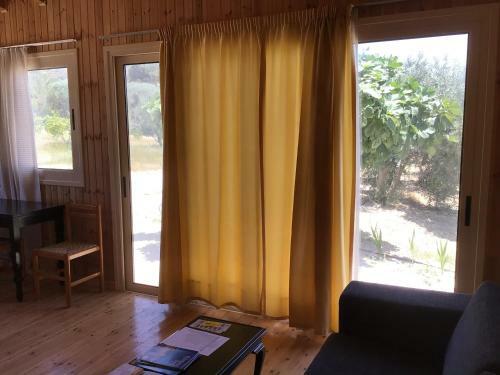 Pervolaris Cottages 2