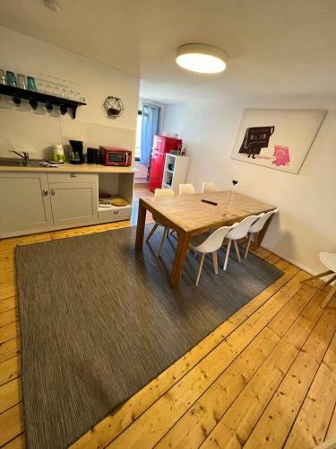 Hostal Rooms4ring Privathaus Mit Pool N�he N�rburgring