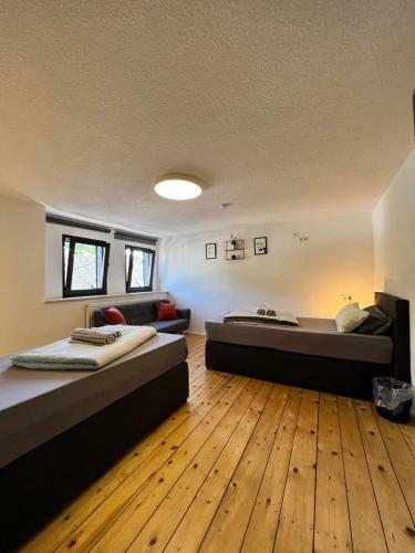 Hostal Rooms4ring Privathaus Mit Pool N�he N�rburgring
