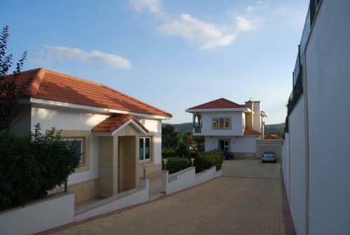 Hostal Kaminia Guest House