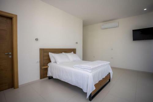 Sky Hotel