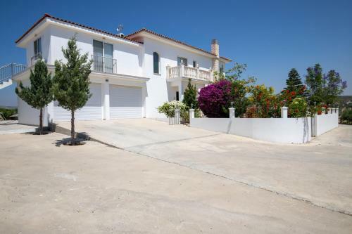 Savv Holiday Villa