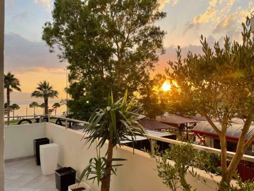 Apartment By The Sea