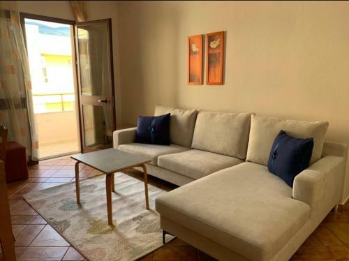 The 8th Floor Apartment