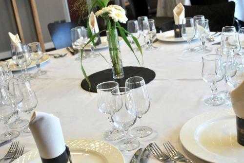 Logis Hotel De Loire Rest. Les Bateliers