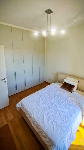 Marina Limasool 3 Bedroom Apartment & Pool