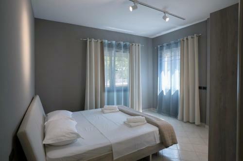 Evergreen Pines Apartment