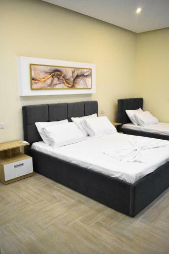 Delmar Apartments