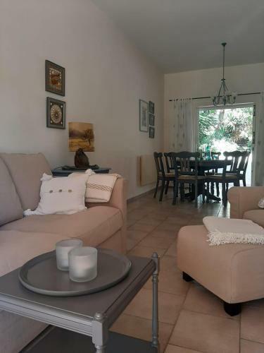 Limnaria Deluxe Maisonette