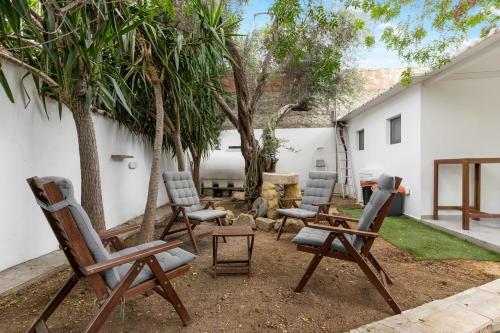 To Hani - Large Traditional House
