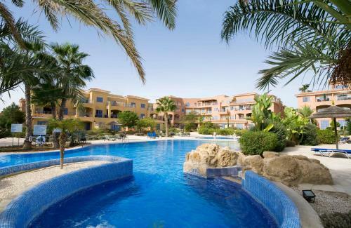 Limnaria Gardens - Modern Sunny 2 Bed Apartment