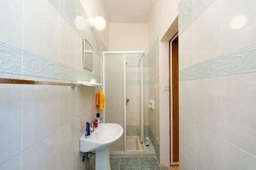 Villa Rhea By Villa Plus