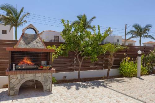 Villa Angela Coral By Villa Plus