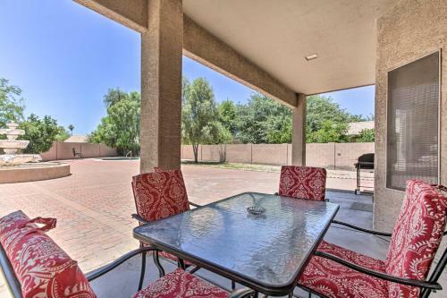 Grand Glendale Abode With Private Pool And Grill!