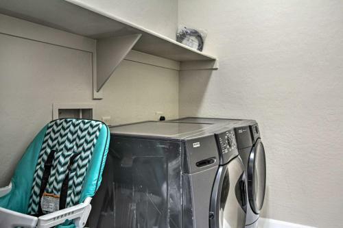 Grand Glendale Abode With Private Pool And Grill!