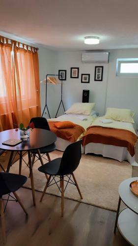 Dream Home Studio Apartments