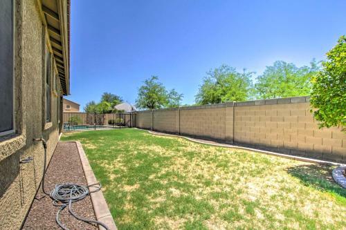 Canyon Trails Goodyear Home With Covered Patio