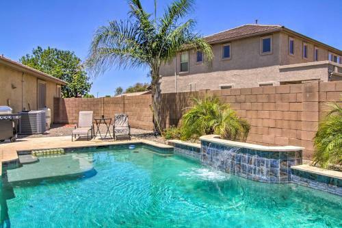 Canyon Trails Goodyear Home With Covered Patio