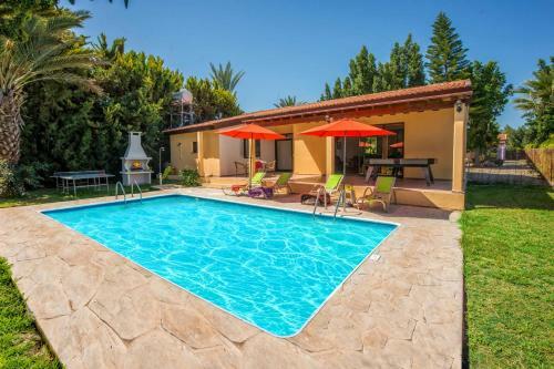 Villa Rosie By Villa Plus