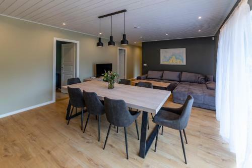 J�eranna Pond House