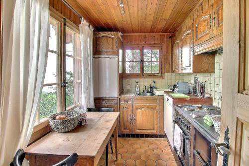 Chalet 930: Authenticit� Au Centre Du Village