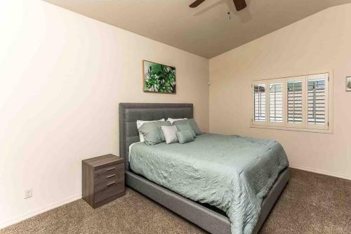 Hot Tub . Spacious . Pets . Central . Boat Parking