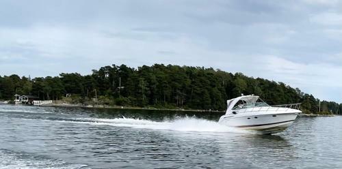 Private Yacht For 1-6 Person