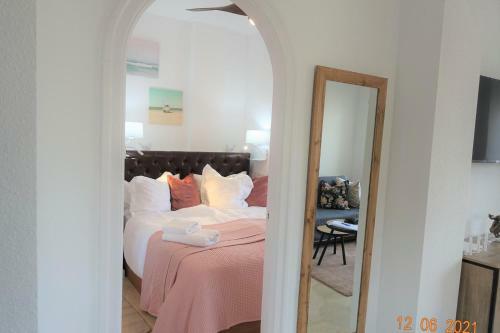 Santa Barbara Apartment - 200 M To The Beach