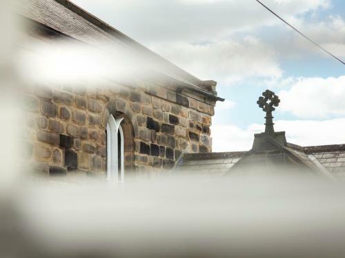 1 Wesley Mews