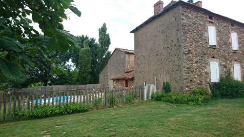 Le Grand G�te De Souels