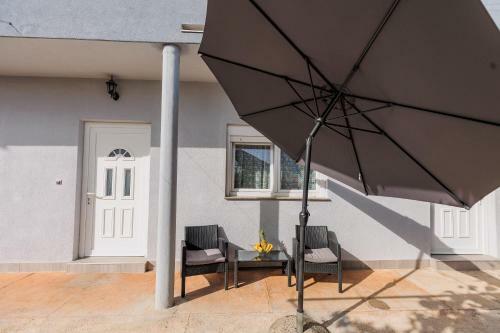 Apartmani Ema I Toni