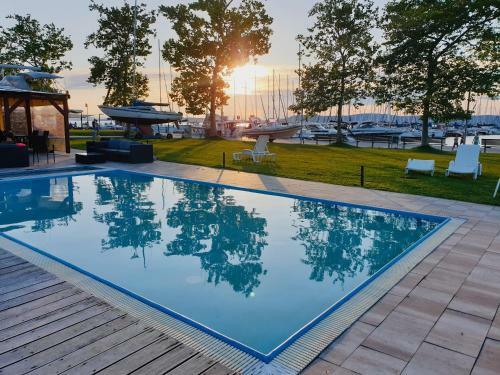 Bl Lakeside Apartman
