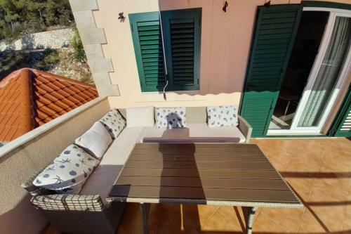 Robinson Medvidna Hvar Apartments