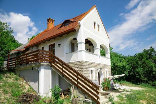 Villa Kisleshegy Vend�gh�z Balatonudvari