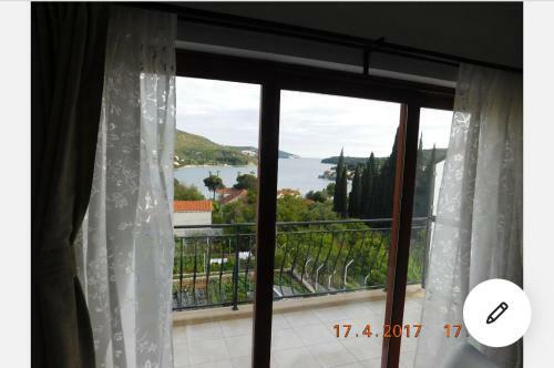 Apartmani Ljuta Naran?a