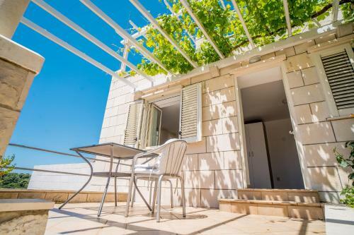 7-bedroom Villa S� With Private Sea Access