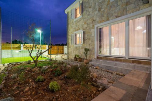 Luxury Villa Aenona