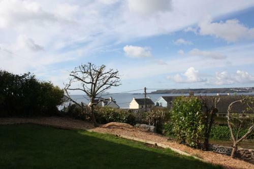 Amroth Holiday Home With Sea Views