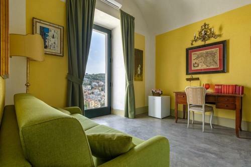 Hostal Suites Luisa Sanfelice