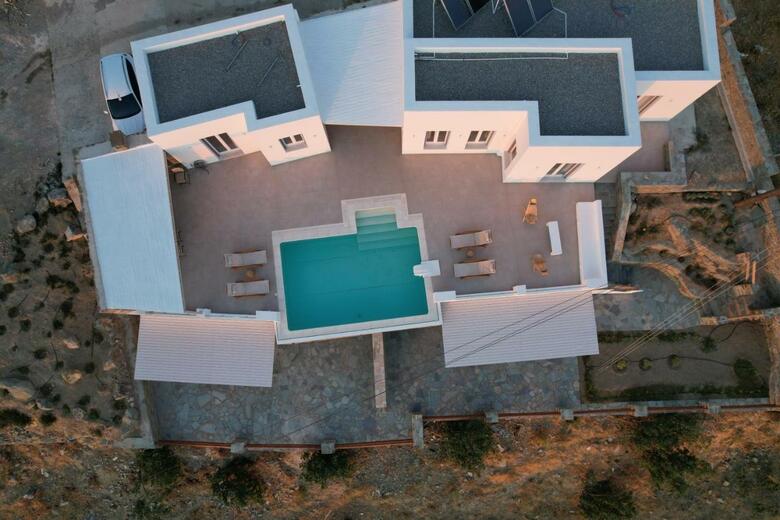 Captain?s Villas & Suites