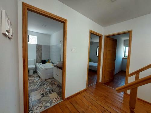 Apartamento Zubovici,pag Kuca