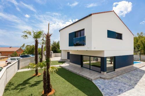 Villa George