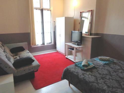 Apartamento Renovated Studios 300m From The Thermes