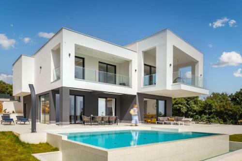 Beautiful Villa Aoora