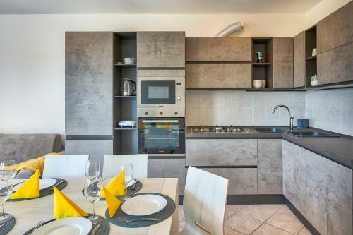Apartments Eki