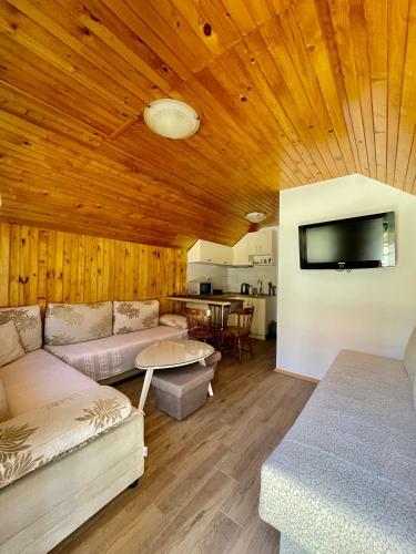 Kosta?s Apartments