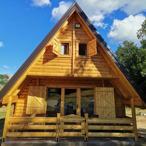 Dream View House