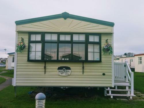 Cosy Cottage Caravan